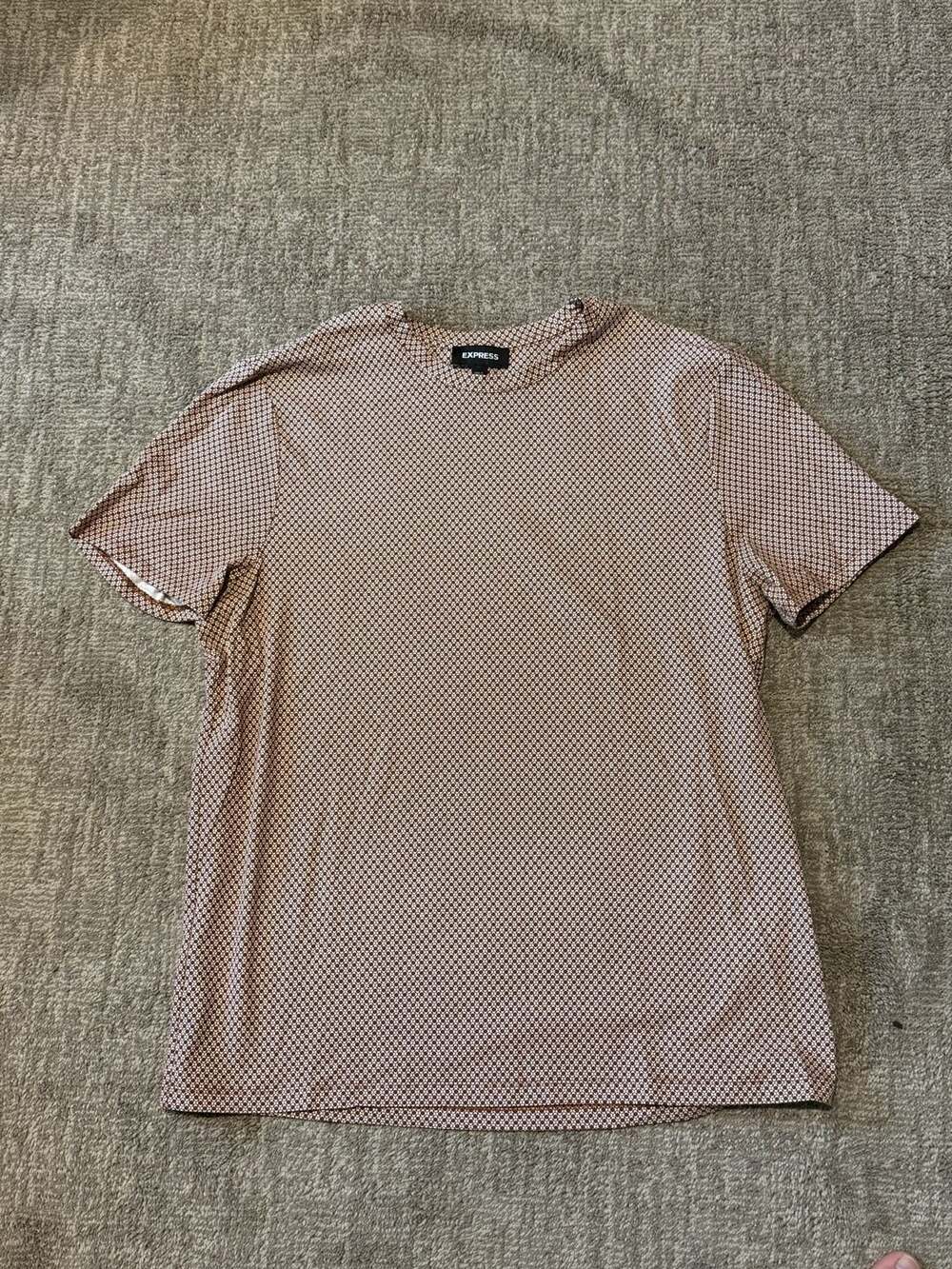 Express Burgundy and White Geometric Pattern Short Sleeve T-Shirt